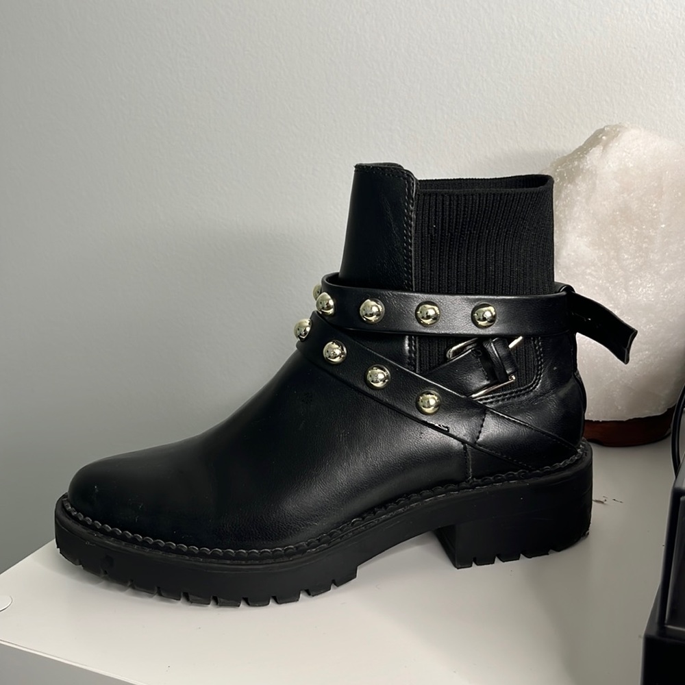 Black ankle boots size 7.5